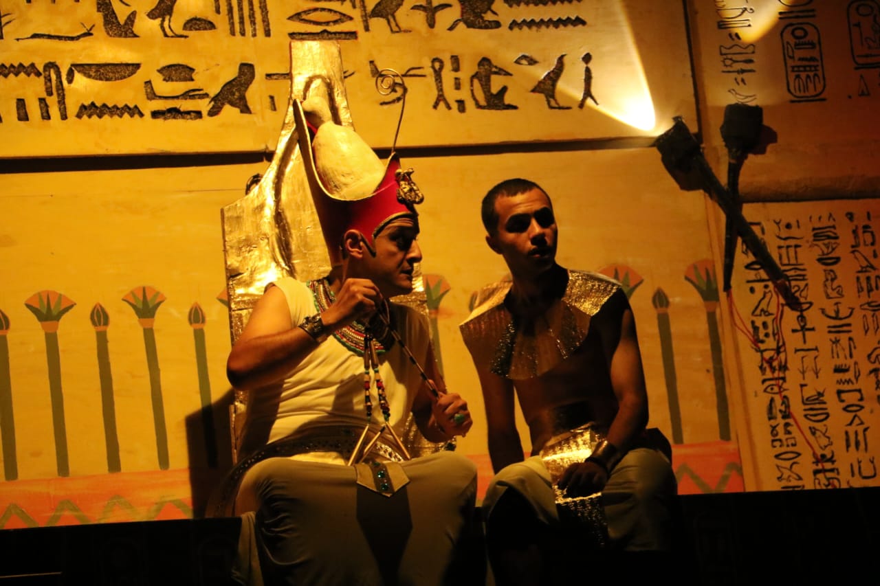 نارمر.. عرض يستلهم رحلة توحيد القطرين وبدايات الهوية المصرية في مهرجان فرق الأقاليم